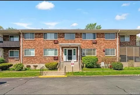 810 Blooming Grove Tpke #27, New Windsor, NY 12553