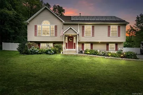 65 Bedell Dr, Greenville, NY 12771