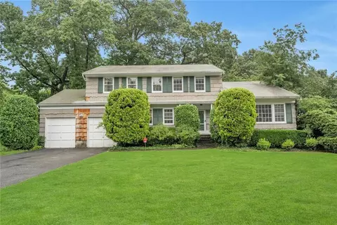 11 Cadillac Dr, New Rochelle, NY 10804