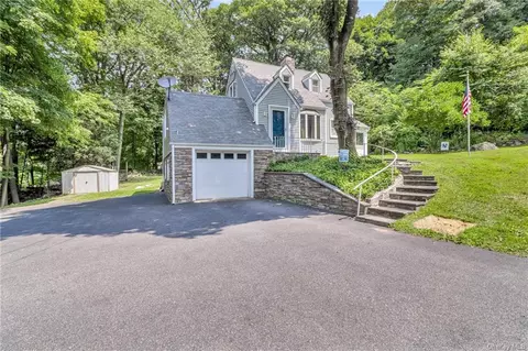 250 Red Mill Rd, Cortlandt, NY 10567