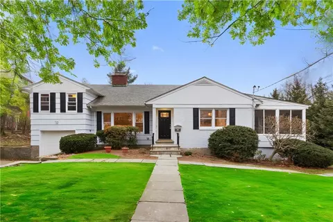 23 Baylor Cir, White Plains, NY 10605