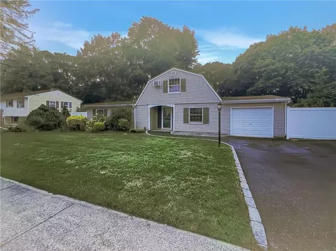 1290 Waverly Ave, Farmingville, NY 11738