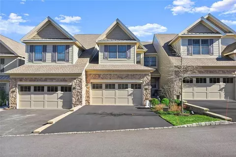 5 Bonham Ln, Cortlandt, NY 10567