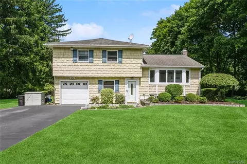 1312 Walter Rd, Yorktown, NY 10598