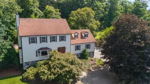 173 Quaker Hill Rd, Pawling, NY 12564