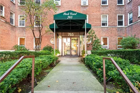 765 Bronx River Rd #6D, Yonkers, NY 10708