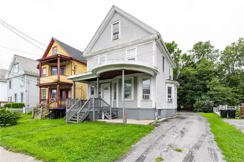 21 Taylor Ave, Poughkeepsie, NY 12601