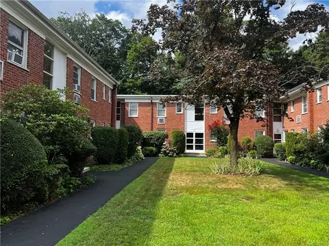 18 Wildwood Rd #B6, Greenburgh, NY 10530