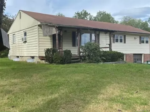 1142 Bruyn Tpke, Shawangunk, NY 12566