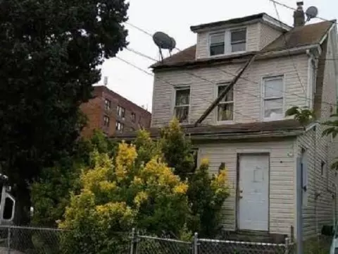 Undisclosed, New York, NY 11433