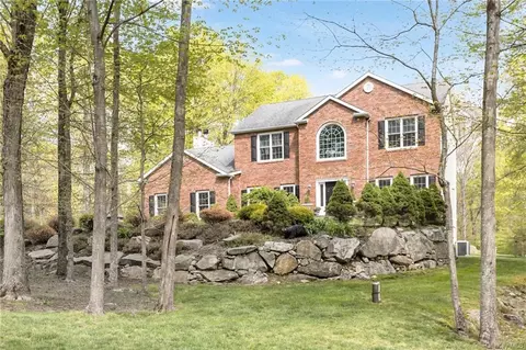 24 Marsh Hill Rd, Putnam Valley, NY 10579