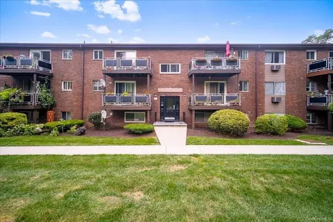 53 Tanager Rd #5302, Kiryas Joel, NY 10950