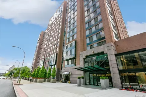 4 Martine Ave #714, White Plains, NY 10606