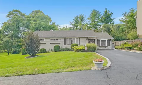 1983 Allan Ave, Yorktown, NY 10598