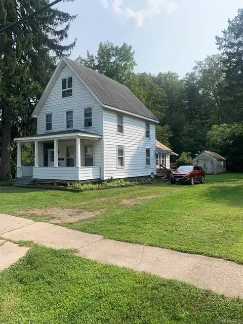 49 Warren St, Ellenville, NY 12428