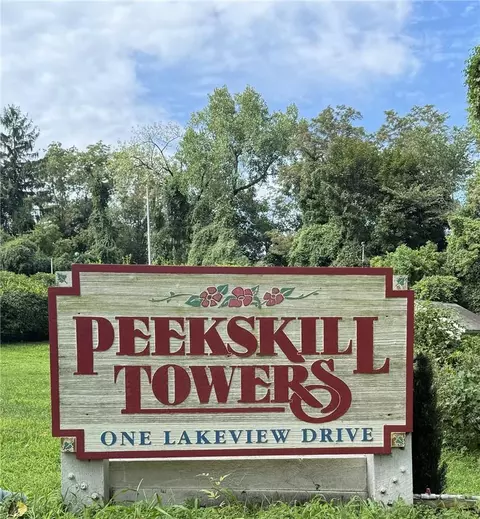 1 Lakeview Dr #3 T, Peekskill, NY 10566
