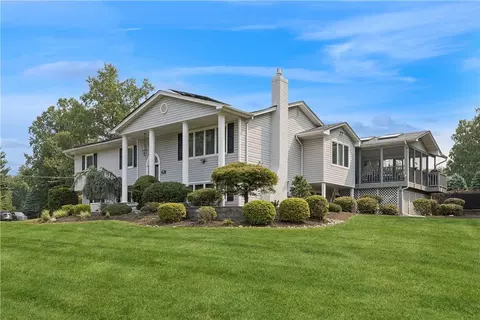 91 Waters Edge, Clarkstown, NY 10920