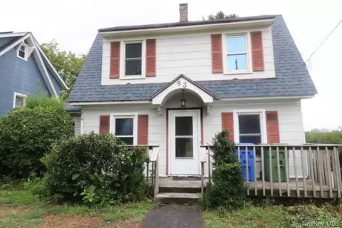 83 California Ave, Middletown, NY 10940