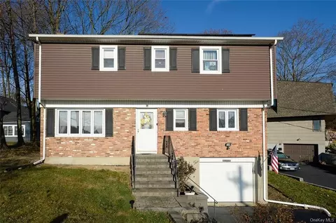 2 Memorial Dr, Ramapo, NY 10901