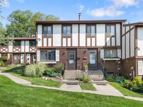 98 Buckingham Ct, Pomona, NY 10970