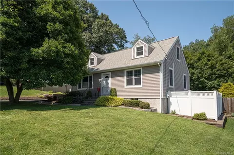 135 Washington Ave, Orangetown, NY 10965