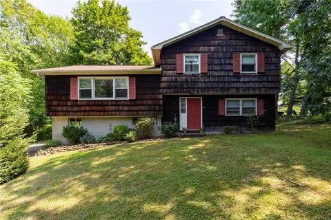 23 Trow Blvd, Red Hook, NY 12571