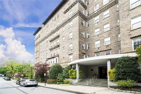 16 N Chatsworth Ave #412, Larchmont, NY 10538