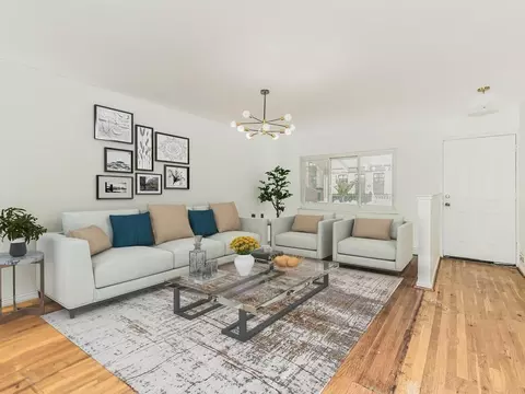 1043 E 230th St, New York, NY 10466