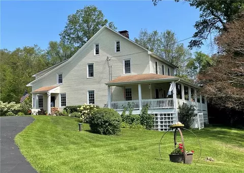 10 Bowman Ln, Walden, NY 12586
