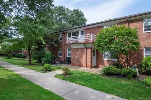 326 Buckhout St #-, Greenburgh, NY 10533