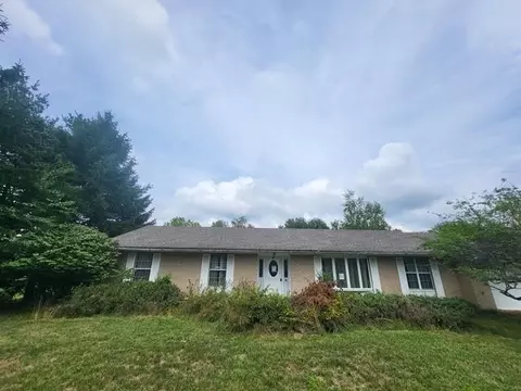 30 Shore Blvd, Wawayanda, NY 10973