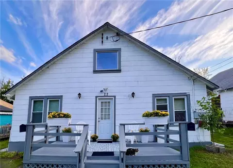 22 N Maple Ave, Loch Sheldrake, NY 12759