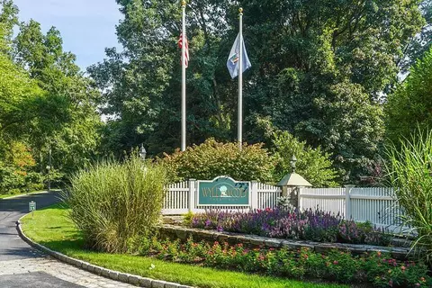 58 Trailhead Ln #58, Greenburgh, NY 10591