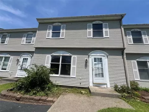 69 Zarriello Ln, West Haverstraw, NY 10993