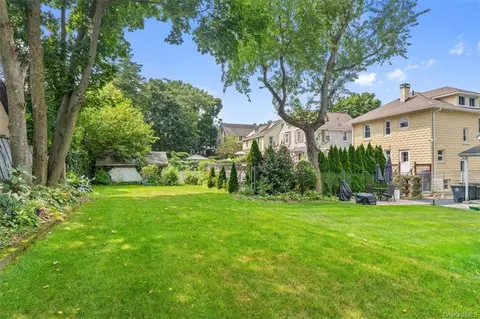 49 Grant Ave, White Plains, NY 10603