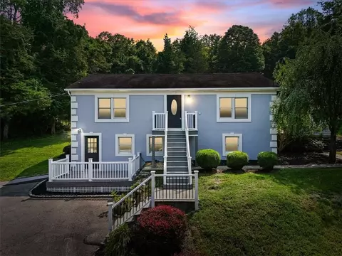 184 Beach Rd, Beekman, NY 12570