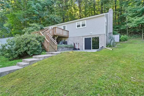 16 Palamar Dr, Monroe, NY 10950