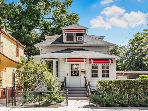 3220 Mickle Ave, New York, NY 10469