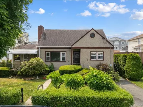 130 Elliot Ave, Mamaroneck, NY 10543