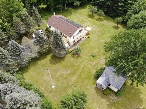 1765 Ulster Heights Rd, Ellenville, NY 12428