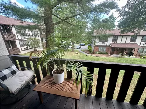 700 Sierra Vista Ln, Clarkstown, NY 10989
