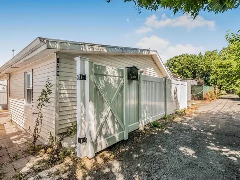 1309 Harding Park, New York, NY 10473