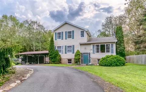 32 Cathy Jo Pl, Rochester, NY 12404