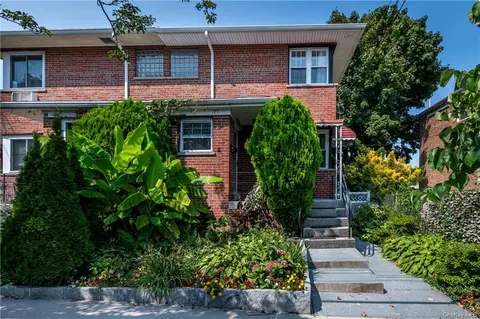 101 Pell Pl, New York, NY 10464