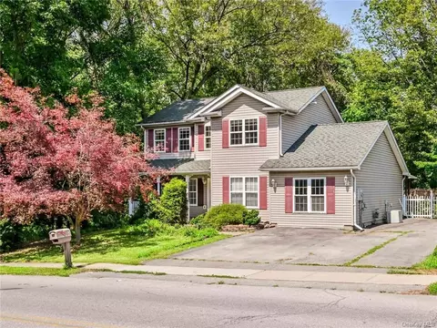 133 Fulton St, Poughkeepsie, NY 12601