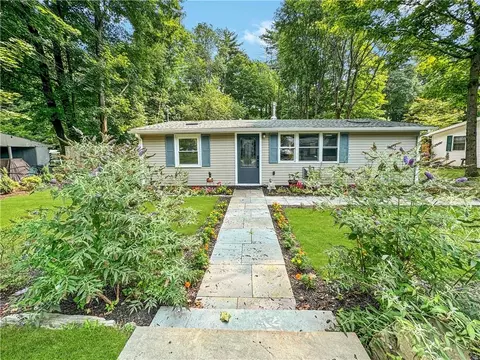105 Meadow Ct, Woodstock, NY 12498