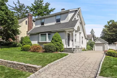 119 Crestwood Ave, Yonkers, NY 10707