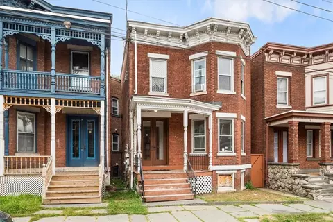 16 Lutheran St, Newburgh, NY 12550