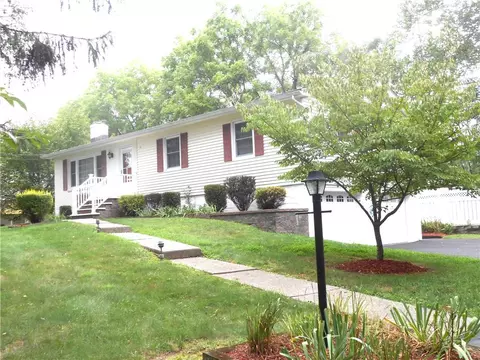 3 Deer Run Rd, Wappinger, NY 12590