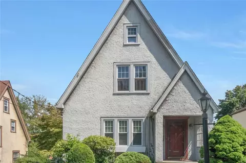 9 Sutton Pl, Ossining, NY 10562
